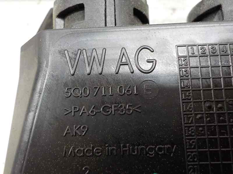 Recambio de palanca cambio para volkswagen golf vii lim. (bq1) advance referencia OEM IAM 5Q0711049AP 5Q0711061 