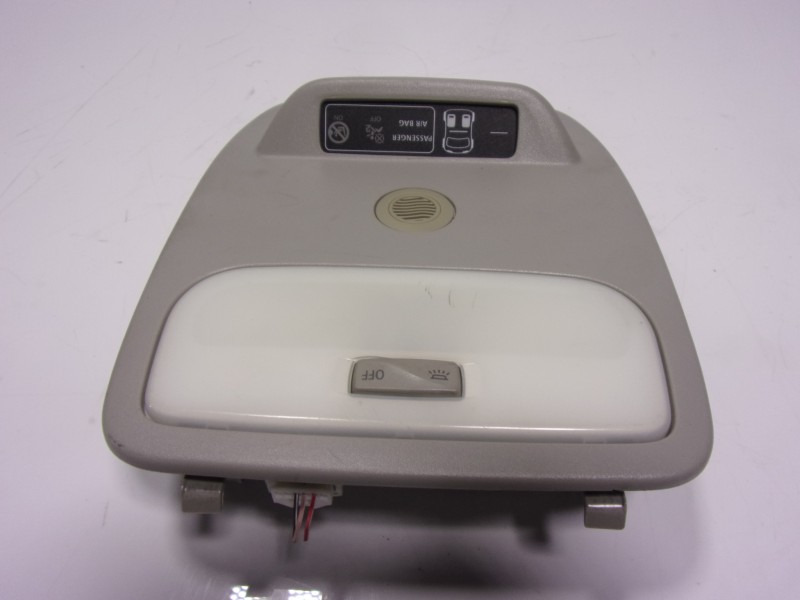 Recambio de piloto interior para renault twingo iii 1.0 sce referencia OEM IAM 264300007R A4536902900 