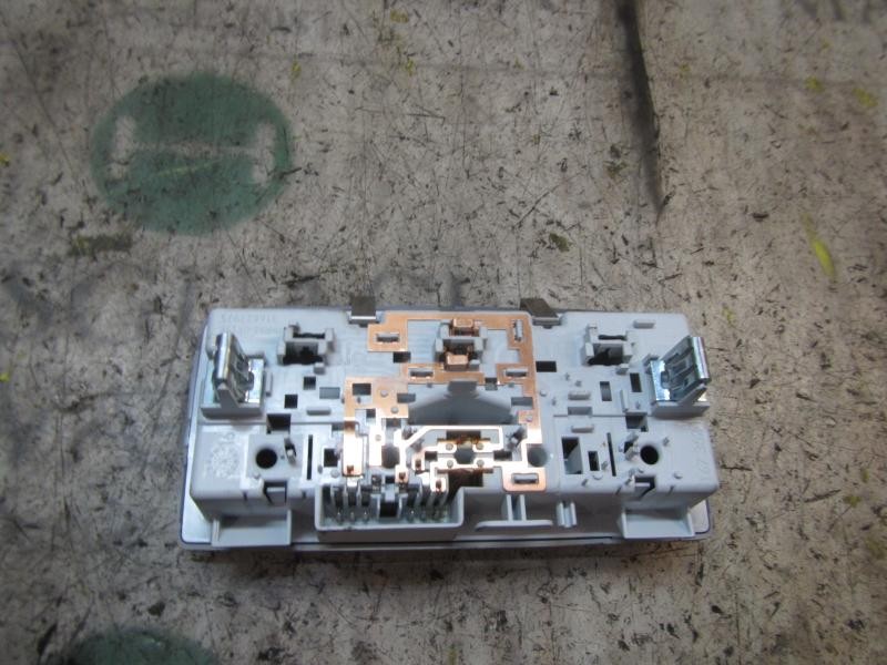 Recambio de piloto interior para chevrolet cruze ls referencia OEM IAM   