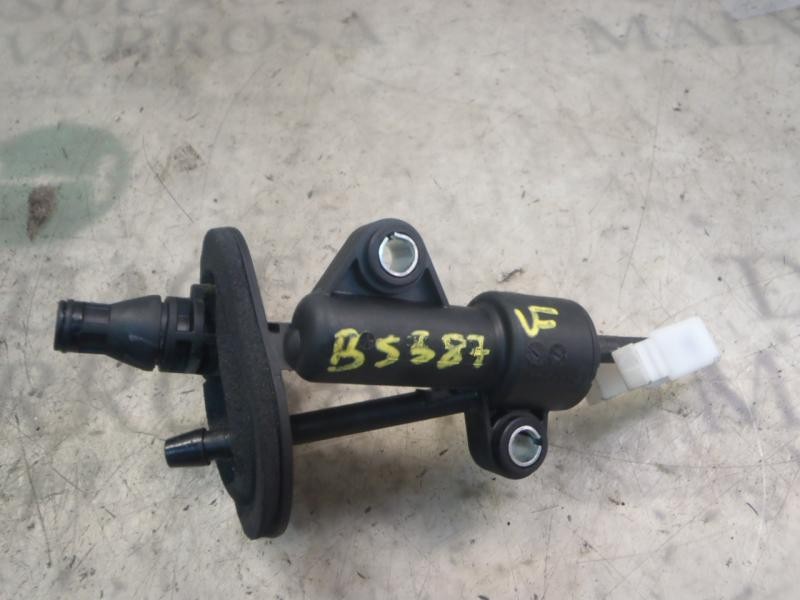 Recambio de bomba embrague para opel corsa d cosmo referencia OEM IAM   