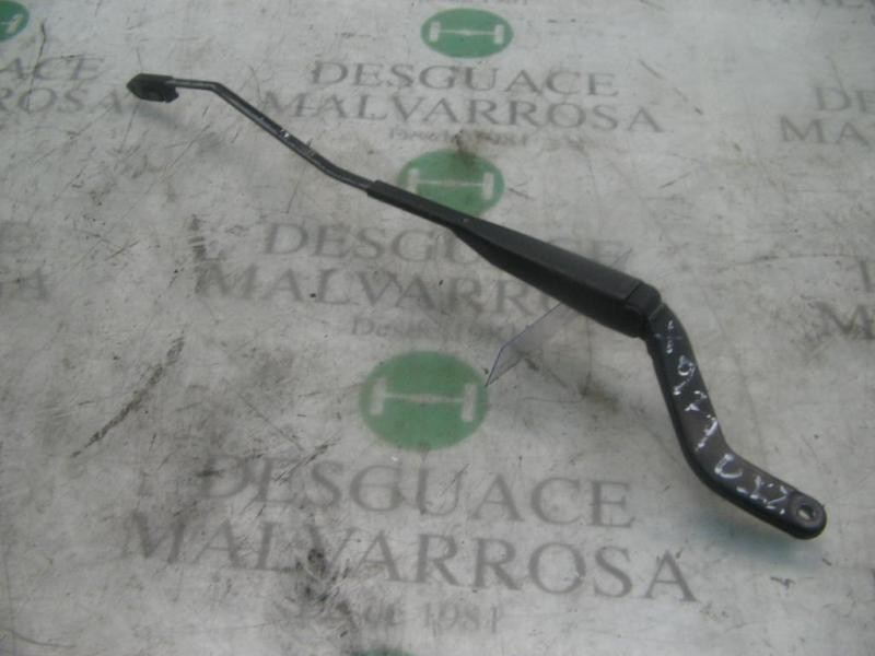 Recambio de brazo limpia delantero derecho para citroën saxo 1.5 d image referencia OEM IAM   