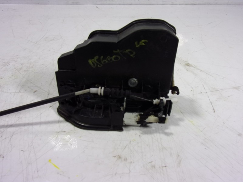 Recambio de cerradura puerta trasera derecha para bmw serie 1 lim. (f20) 118i referencia OEM IAM 51227202148 7202148 