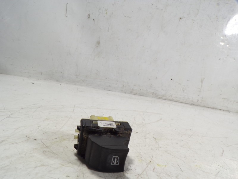 Recambio de mando elevalunas delantero derecho para renault captur 0.9 tce referencia OEM IAM 254218614R 254218614R 
