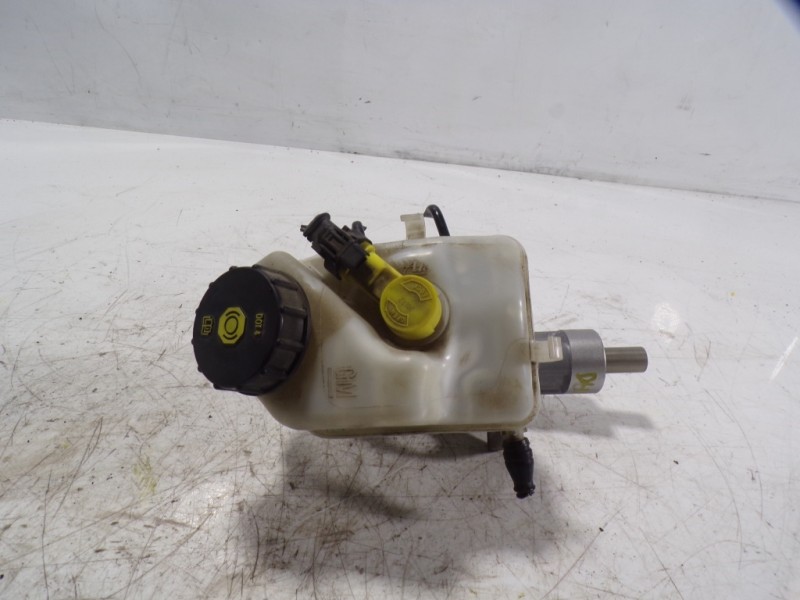 Recambio de bomba freno para opel astra j lim. 1.6 cdti dpf referencia OEM IAM 13286445  