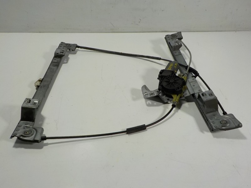 Recambio de elevalunas delantero derecho para renault kangoo 1.5 dci diesel fap referencia OEM IAM 807207012R 402086A 0105130020