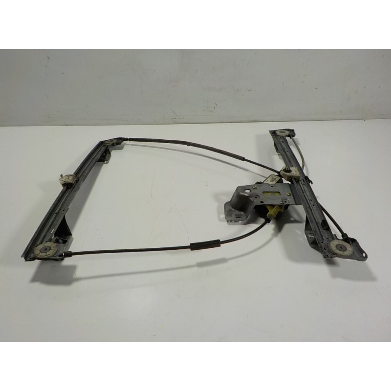 Recambio de elevalunas delantero izquierdo para renault kangoo 1.5 dci diesel fap referencia OEM IAM 807213441R 402087A 