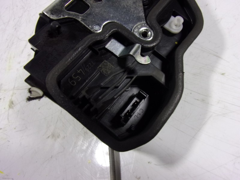Recambio de cerradura puerta trasera izquierda para bmw serie 1 lim. (f20) 118i referencia OEM IAM 51227202147 7229459 