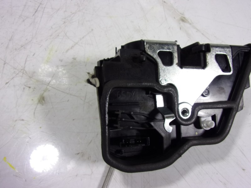 Recambio de cerradura puerta trasera izquierda para bmw serie 1 lim. (f20) 118i referencia OEM IAM 51227202147 7229459 