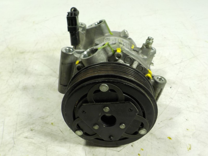 Recambio de compresor aire acondicionado para mazda cx-3 exclusive-line referencia OEM IAM  92600D323A 