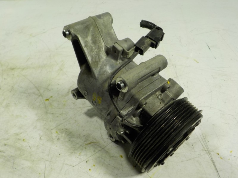 Recambio de compresor aire acondicionado para mazda cx-3 exclusive-line referencia OEM IAM  92600D323A 