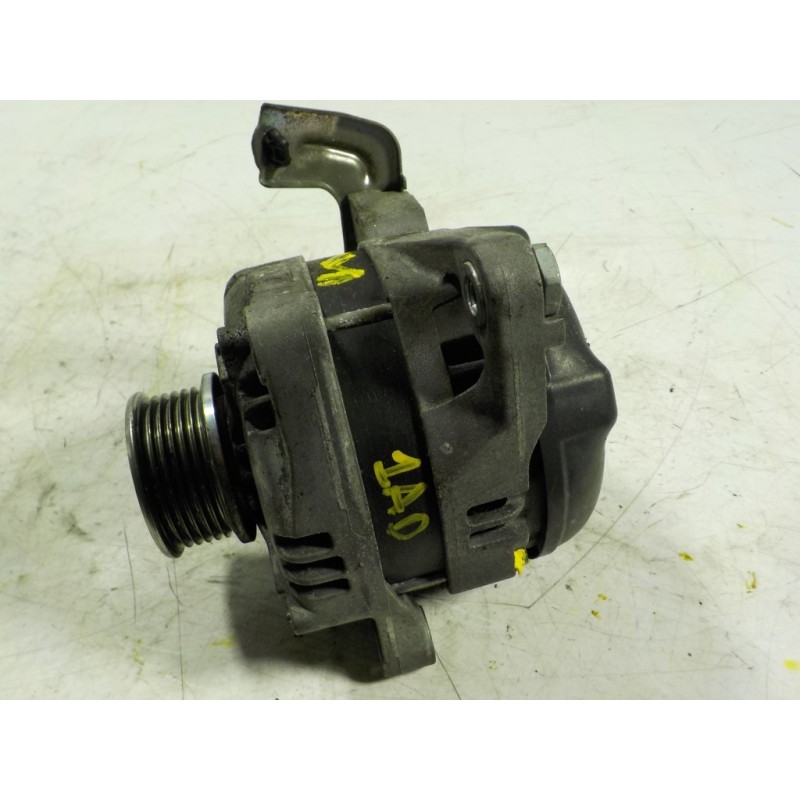 Recambio de alternador para toyota auris 1.4 turbodiesel cat referencia OEM IAM  270600N040 