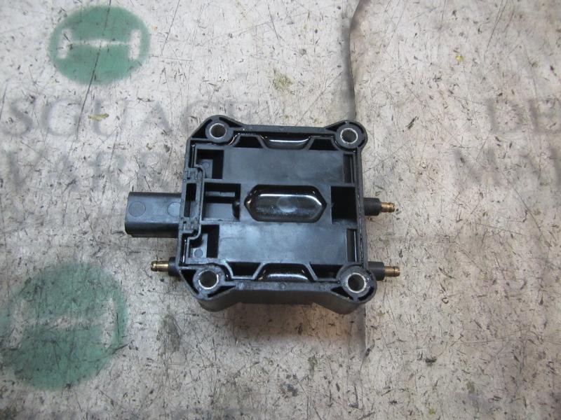 Recambio de bobina para chrysler jeep cherokee (kj) 2.4 cat referencia OEM IAM 5269670 040100380 040100380