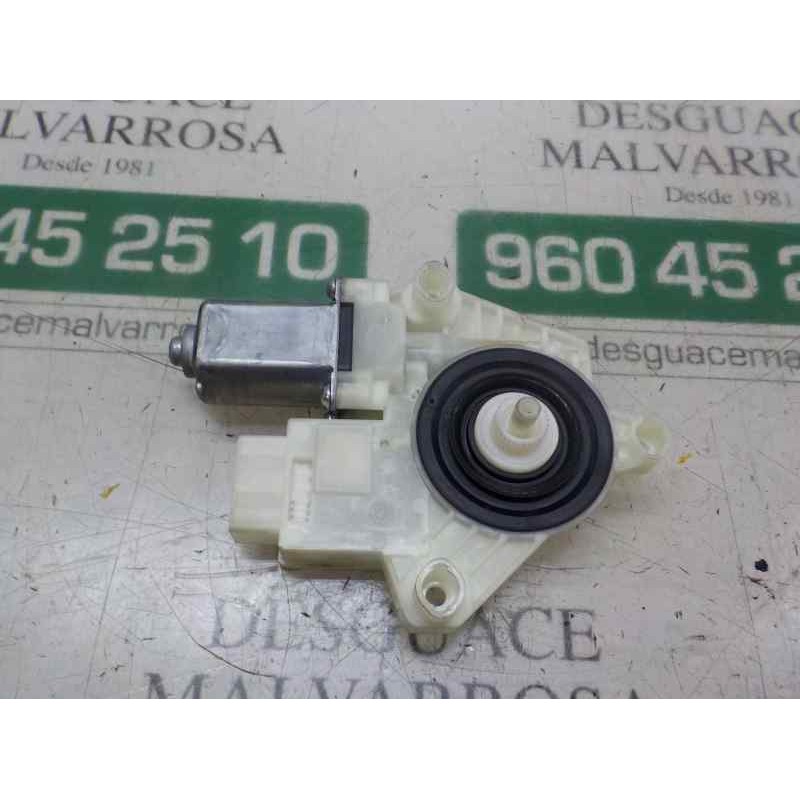 Recambio de motor elevalunas trasero derecho para volkswagen golf vii lim. (bq1) advance referencia OEM IAM 5Q4959812F 5Q4959812
