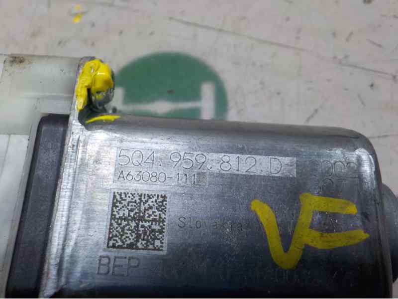 Recambio de motor elevalunas trasero derecho para volkswagen golf vii lim. (bq1) advance referencia OEM IAM 5Q4959812F 5Q4959812