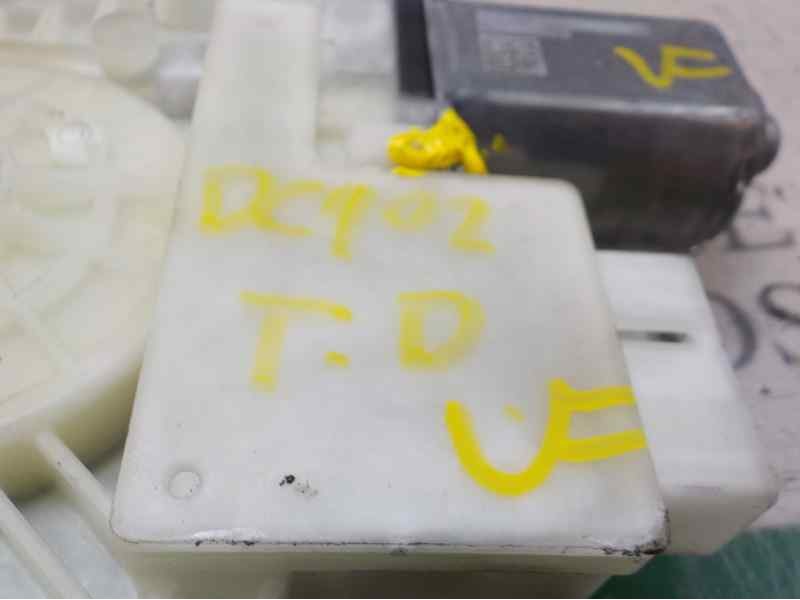 Recambio de motor elevalunas trasero derecho para volkswagen golf vii lim. (bq1) advance referencia OEM IAM 5Q4959812F 5Q4959812