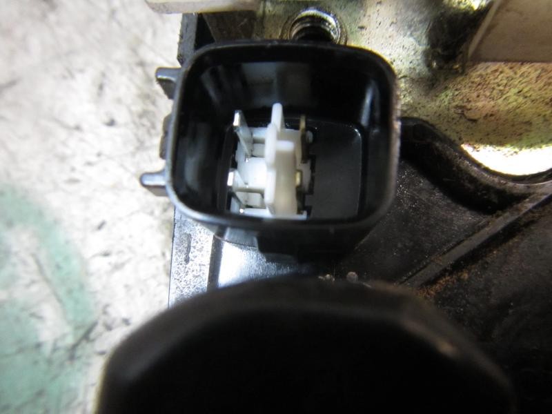 Recambio de cerradura puerta delantera derecha para chrysler jeep cherokee (kj) 2.4 cat referencia OEM IAM 55177042AH  