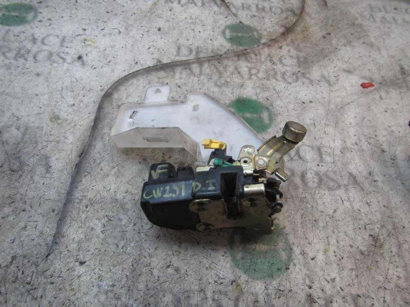 Recambio de cerradura puerta delantera izquierda para chrysler jeep cherokee (kj) 2.4 cat referencia OEM IAM 55177043AH  