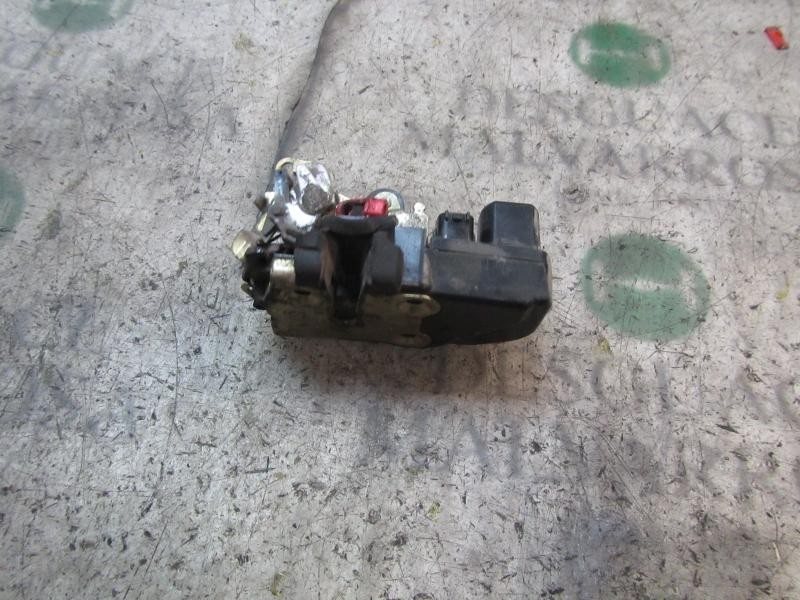 Recambio de cerradura puerta trasera derecha para chrysler jeep cherokee (kj) 2.4 cat referencia OEM IAM 55177044AE  