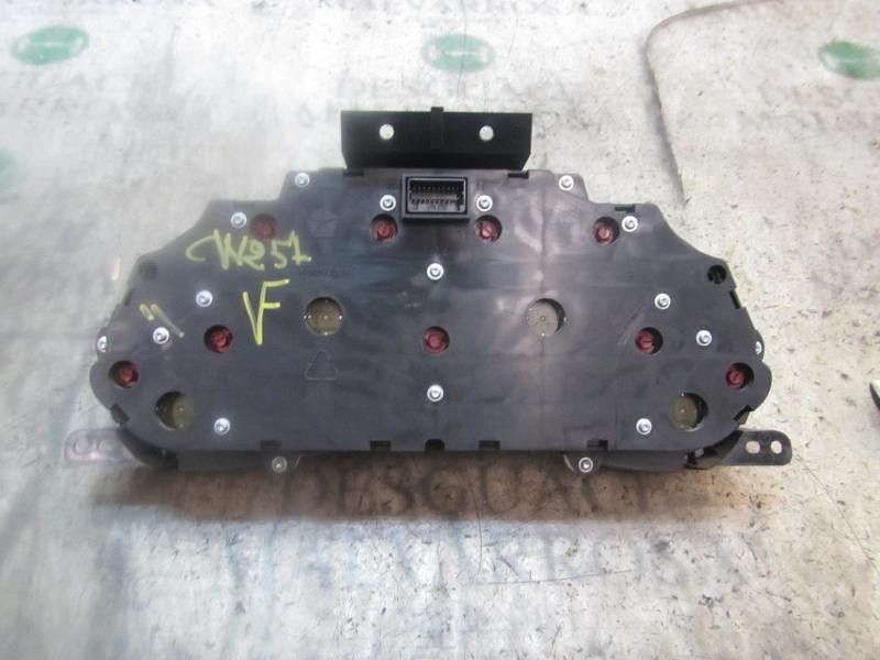 Recambio de cuadro instrumentos para chrysler jeep cherokee (kj) 2.4 cat referencia OEM IAM 56010492AB 04828962AB 