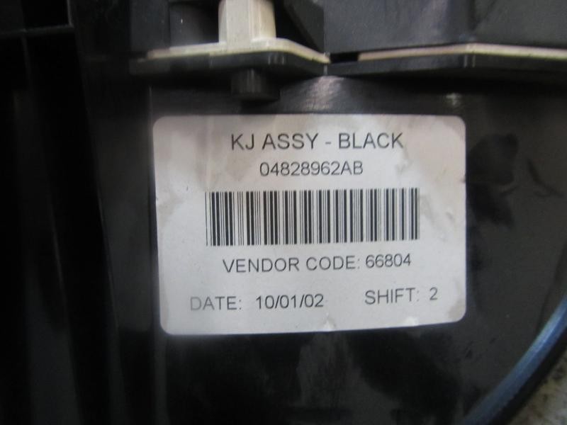 Recambio de cuadro instrumentos para chrysler jeep cherokee (kj) 2.4 cat referencia OEM IAM 56010492AB 04828962AB 