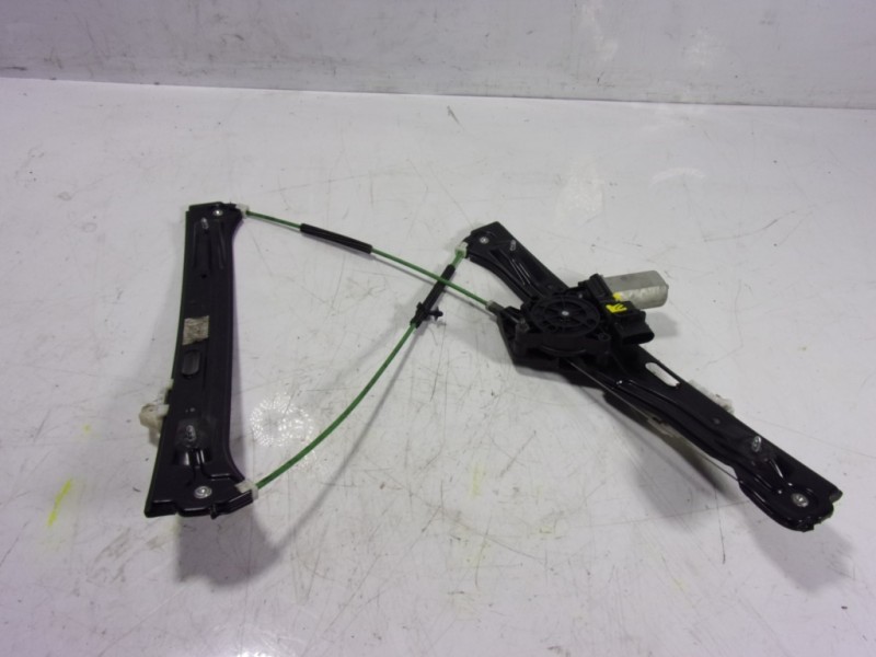 Recambio de elevalunas delantero izquierdo para bmw serie 1 lim. (f20) 118i referencia OEM IAM 51337281881  