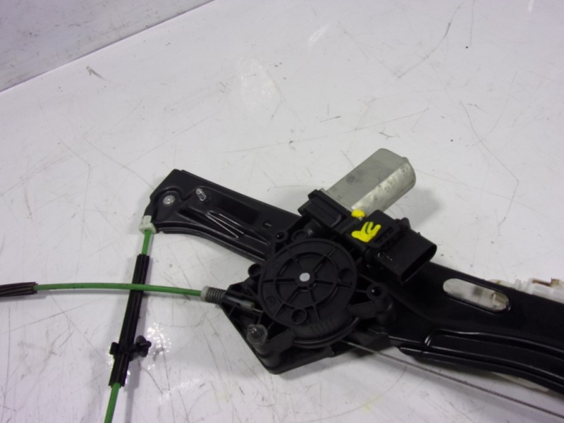 Recambio de elevalunas delantero izquierdo para bmw serie 1 lim. (f20) 118i referencia OEM IAM 51337281881  