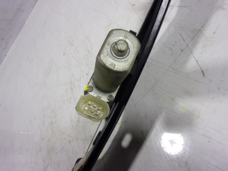 Recambio de elevalunas trasero derecho para bmw serie 1 lim. (f20) 118i referencia OEM IAM 51357281884 7242556 