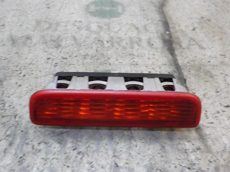 Recambio de piloto trasero central para fiat fiorino 1.3 16v jtd cat referencia OEM IAM 1353214080  