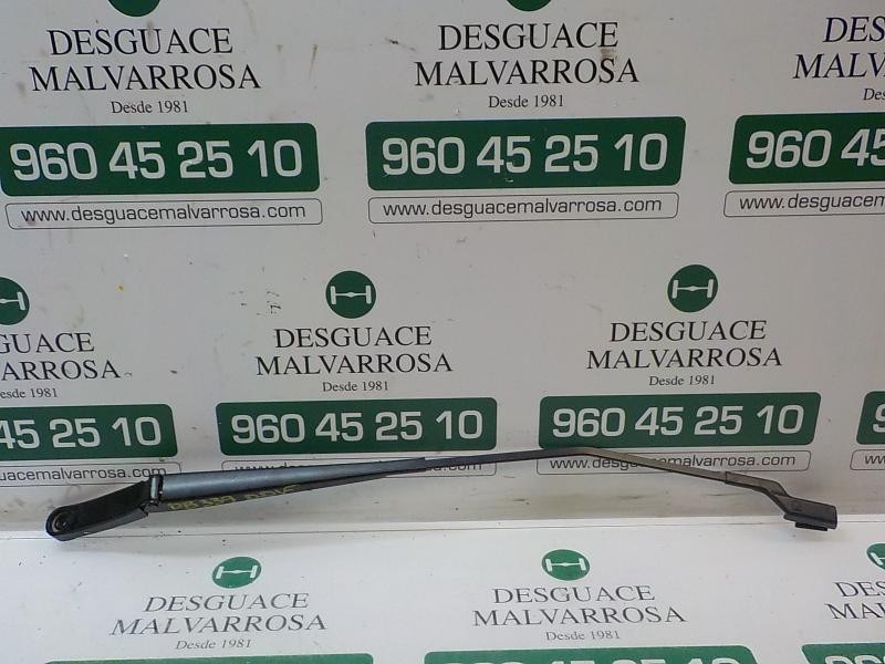 Recambio de brazo limpia delantero derecho para seat arona style referencia OEM IAM 6F1955410A  