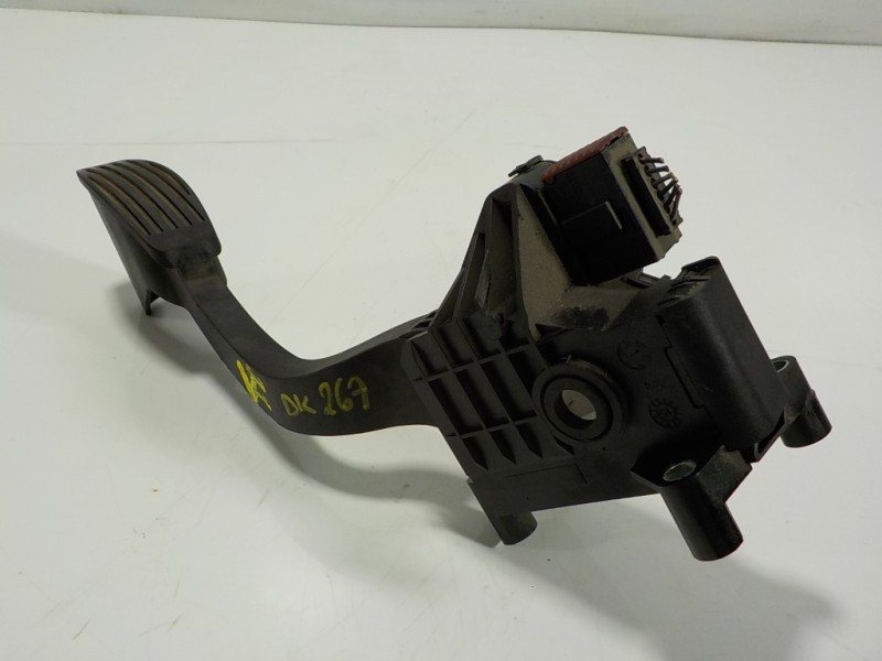 Recambio de potenciometro pedal para ford ka (ccu) 1.2 8v cat referencia OEM IAM 1736827 51893926 