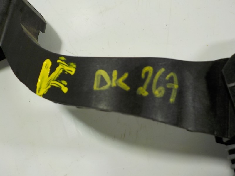 Recambio de potenciometro pedal para ford ka (ccu) 1.2 8v cat referencia OEM IAM 1736827 51893926 