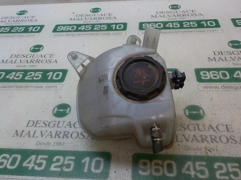 Recambio de deposito expansion para seat arona style referencia OEM IAM 2Q0121407D  