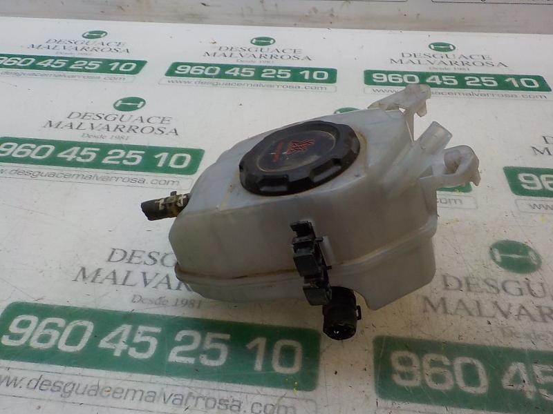 Recambio de deposito expansion para seat arona style referencia OEM IAM 2Q0121407D  