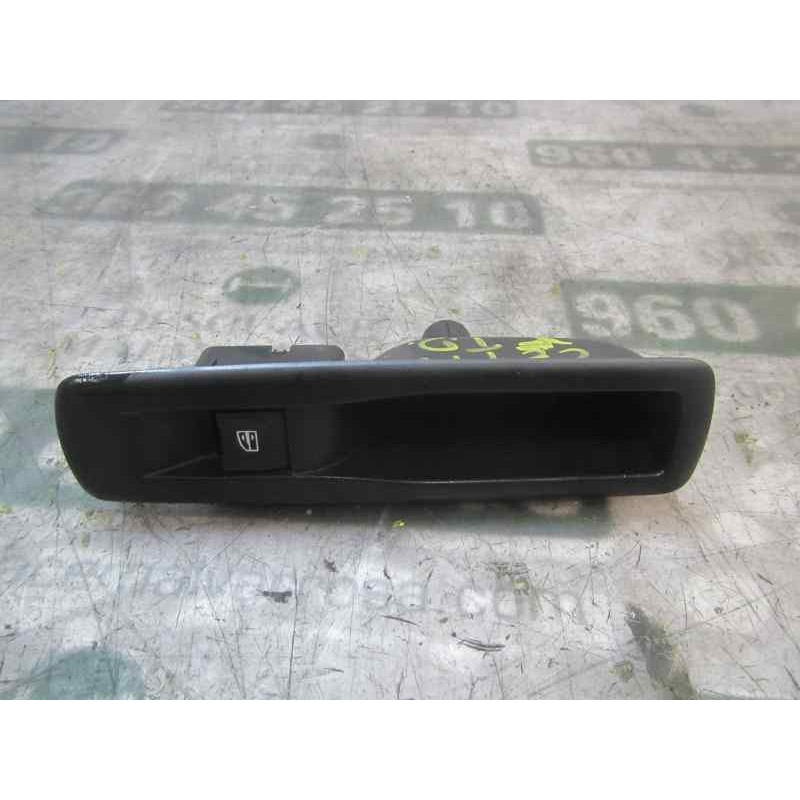 Recambio de mando elevalunas trasero derecho para renault scenic iii grand family edition referencia OEM IAM 254010003R  