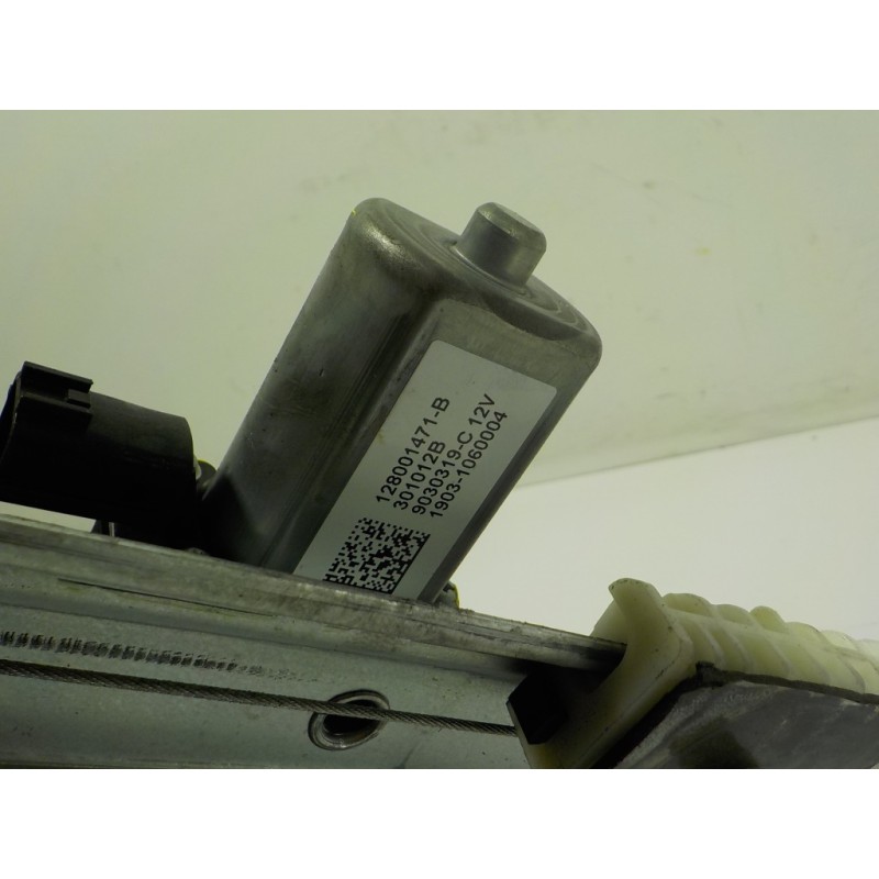 Recambio de elevalunas delantero derecho para renault trafic furgón 2.0 dci diesel energy referencia OEM IAM 807207538R 80720753