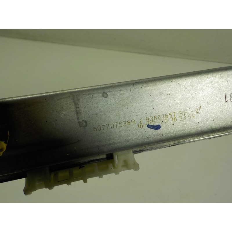 Recambio de elevalunas delantero derecho para renault trafic furgón 2.0 dci diesel energy referencia OEM IAM 807207538R 80720753