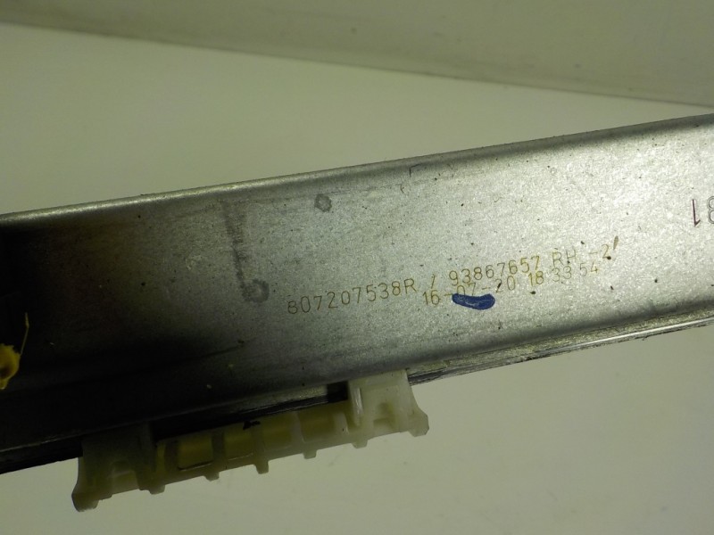 Recambio de elevalunas delantero derecho para renault trafic furgón 2.0 dci diesel energy referencia OEM IAM 807207538R 80720753