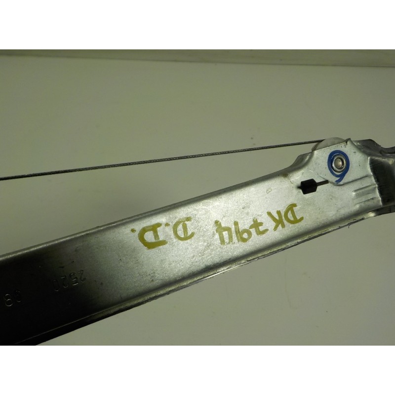 Recambio de elevalunas delantero derecho para renault trafic furgón 2.0 dci diesel energy referencia OEM IAM 807207538R 80720753