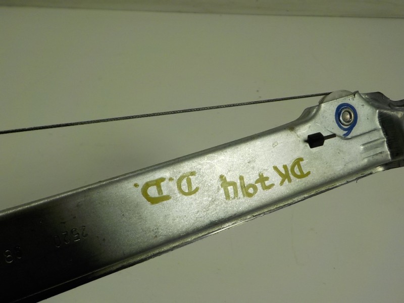 Recambio de elevalunas delantero derecho para renault trafic furgón 2.0 dci diesel energy referencia OEM IAM 807207538R 80720753