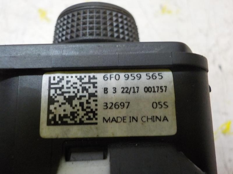 Recambio de mando retrovisor para seat arona style referencia OEM IAM 6F0959565WHI 6F0959563 