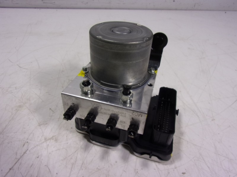 Recambio de abs para toyota yaris 1.5 vvti hev referencia OEM IAM  0265299212 