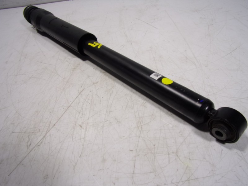 Recambio de amortiguador trasero derecho para toyota yaris 1.5 vvti hev referencia OEM IAM  48530K0090 