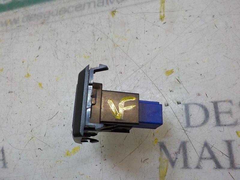 Recambio de warning para seat arona style referencia OEM IAM 6F09532351QB  