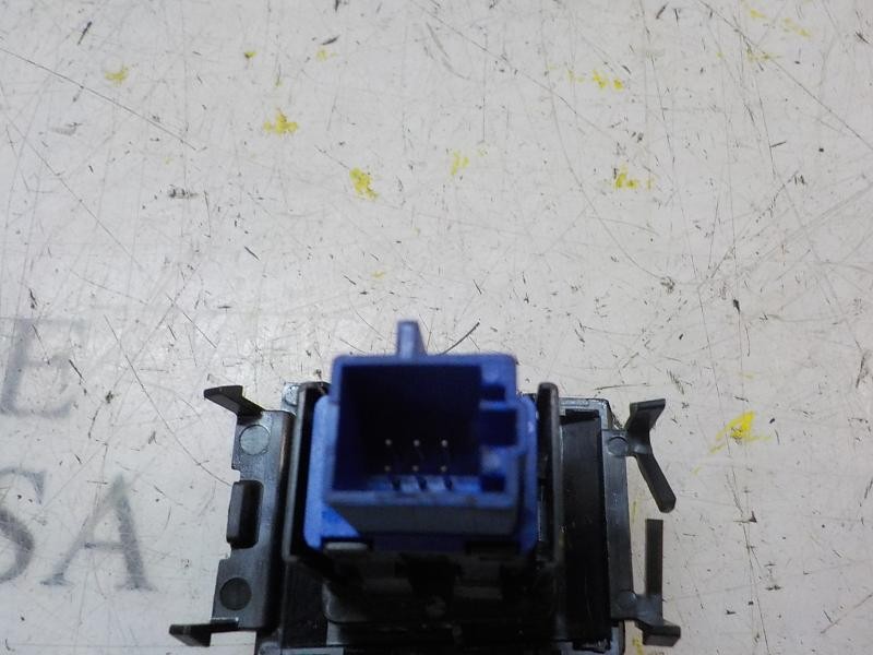 Recambio de warning para seat arona style referencia OEM IAM 6F09532351QB  