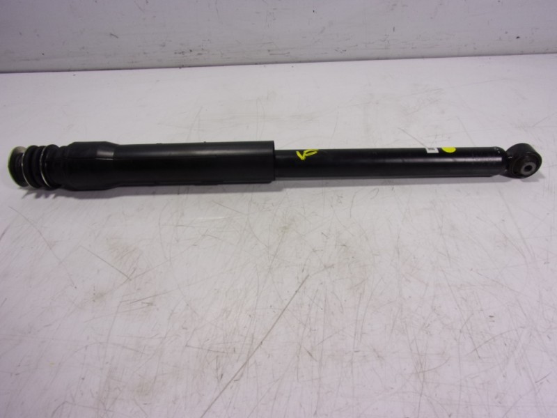 Recambio de amortiguador trasero izquierdo para toyota yaris 1.5 vvti hev referencia OEM IAM  48530K0090 