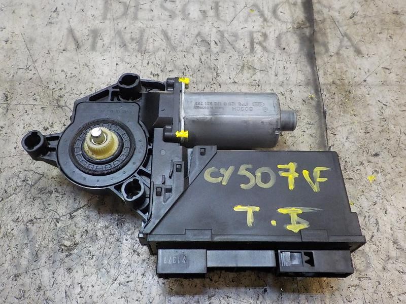 Recambio de motor elevalunas trasero izquierdo para audi a4 berlina (8e) 1.9 tdi referencia OEM IAM   