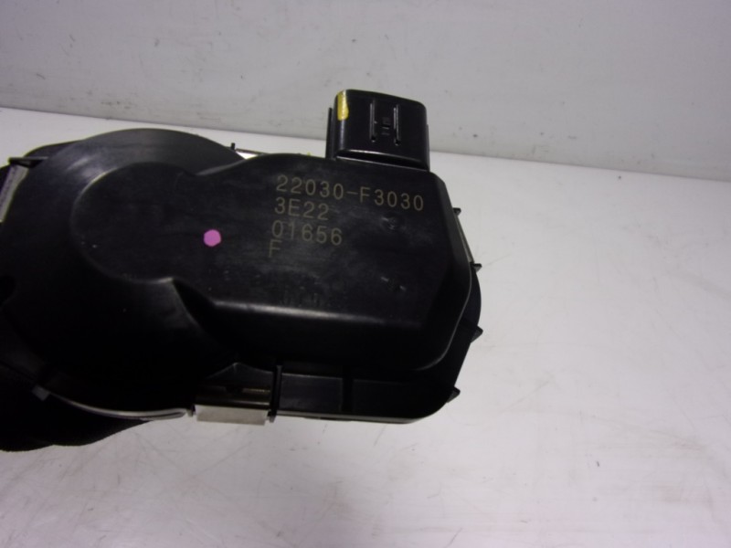 Recambio de caja mariposa para toyota yaris 1.5 vvti hev referencia OEM IAM  22030F3030 