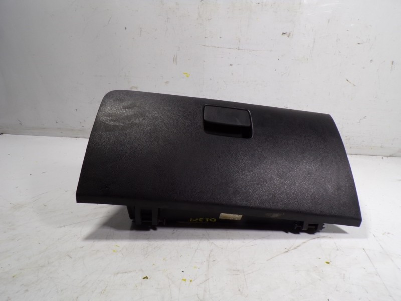 Recambio de guantera para kia sportage concept 4x2 referencia OEM IAM 845103U040WK  