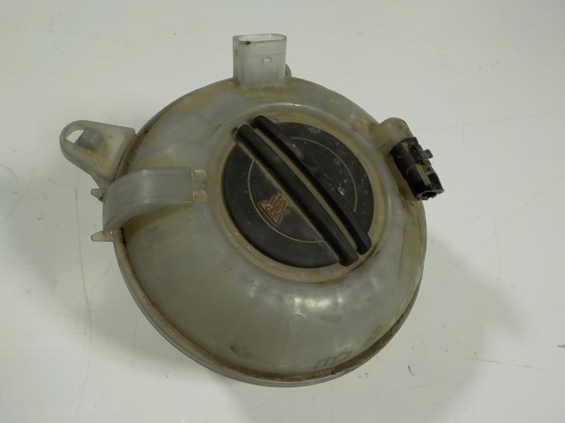 Recambio de deposito expansion para seat leon (5f1) 1.4 tgi (bivalent. gasolina / cng) referencia OEM IAM 5Q0121407T  