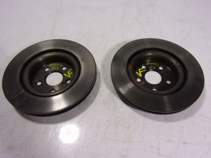 Recambio de disco freno delantero para toyota yaris 1.5 vvti hev referencia OEM IAM   